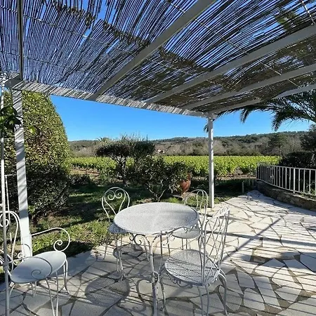 Hébergement de vacances Authenticité Sérénité Au Cœur Des Vignes Maison T3 à *