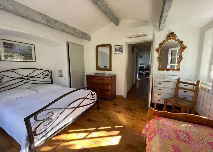 Authenticite Serenite Au Coeur Des Vignes Maison T3 A Villa Ramatuelle