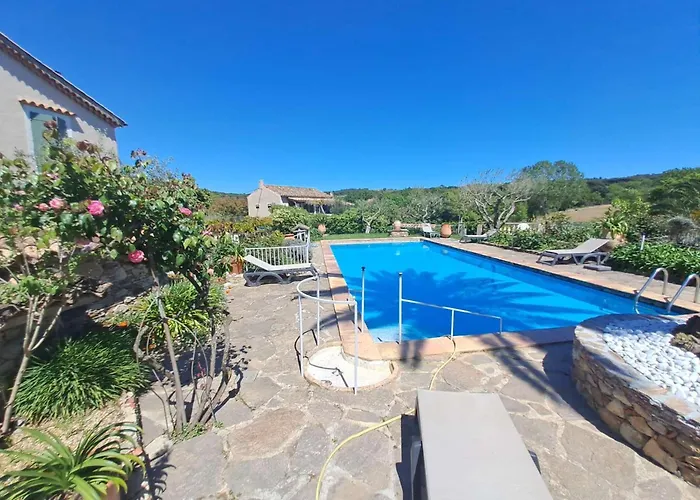 Authenticite Serenite Au Coeur Des Vignes Maison T3 A Villa Ramatuelle