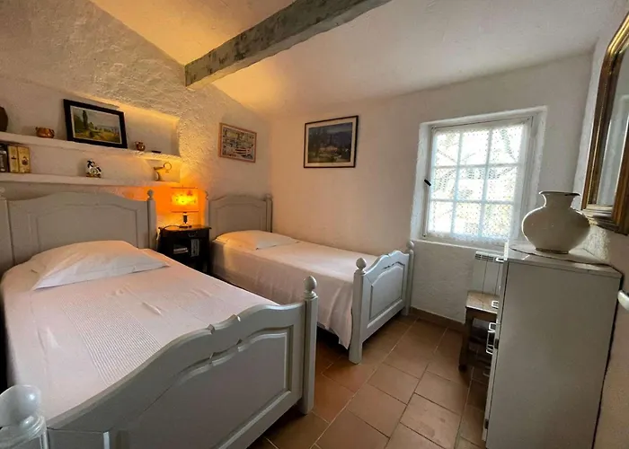 Villa Authenticite Serenite Au Coeur Des Vignes Maison T3 A *
